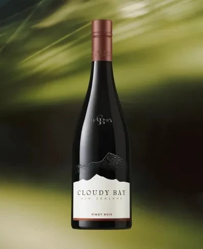 Cloudy Bay Pinot Noir 酒瓶